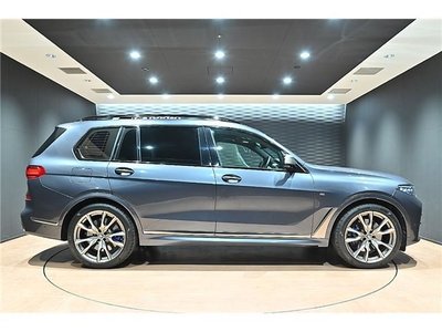 2020 BMW X7 — фото 6