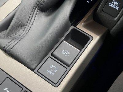 صورة مصغرة 58 لـ 2024 Toyota LAND CRUISER 250