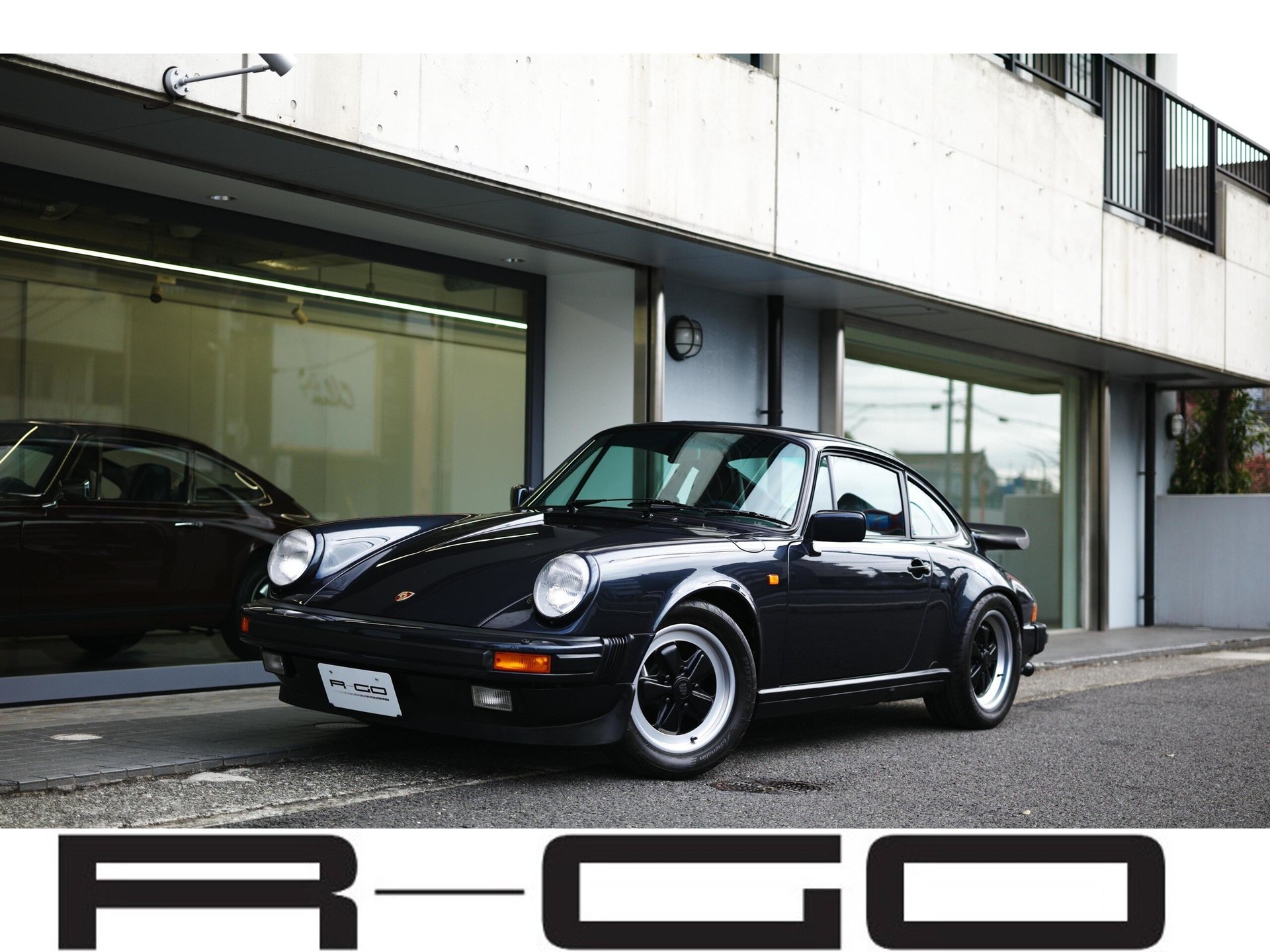PORSCHE 911 - View 1