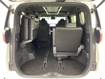 2023 Toyota ALPHARD thumbnail 36