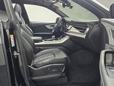 AUDI Q8 - 10