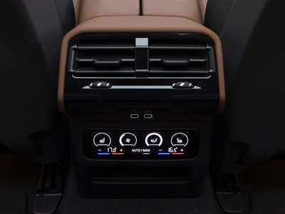 صورة مصغرة 16 لـ 2025 BMW 5 SERIES