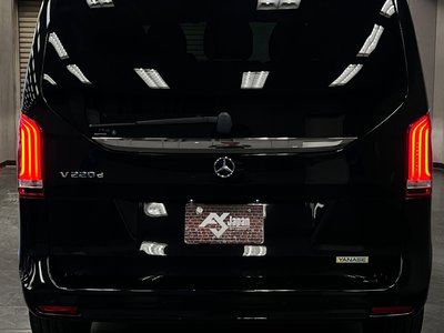 2022 Mercedes-BENZ V-CLASS — миниатюра 17