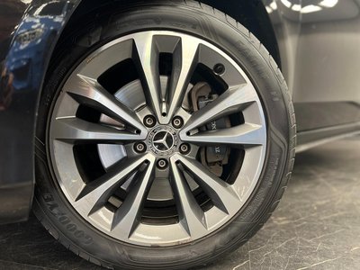 2022 Mercedes-BENZ V-CLASS — миниатюра 12