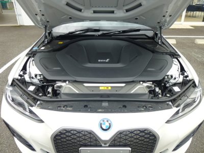 2026 BMW I4 thumbnail 35