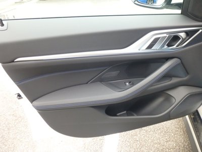 BMW I4 - 10