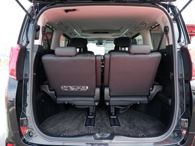 2022 Toyota ALPHARD — миниатюра 8