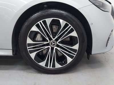 MERCEDES-BENZ E-CLASS - 6