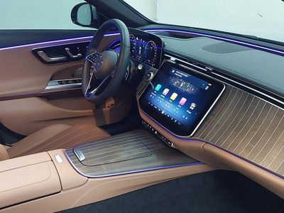 MERCEDES-BENZ E-CLASS - 9