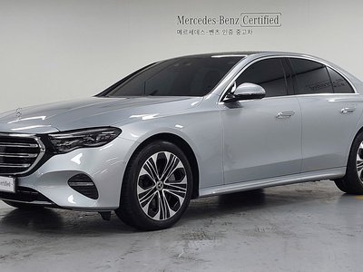 MERCEDES-BENZ E-CLASS - 1