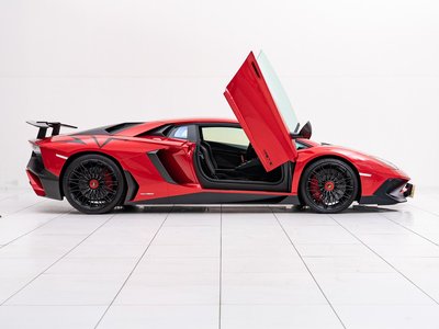 LAMBORGHINI AVENTADOR - 9