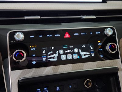 2025 Genesis GV80 thumbnail 17