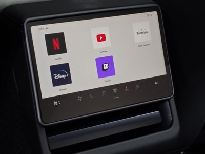 2025 Tesla MODEL Y — миниатюра 28