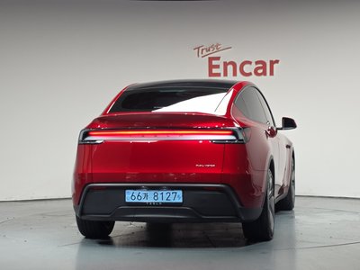 2025 Tesla MODEL Y — фото 4