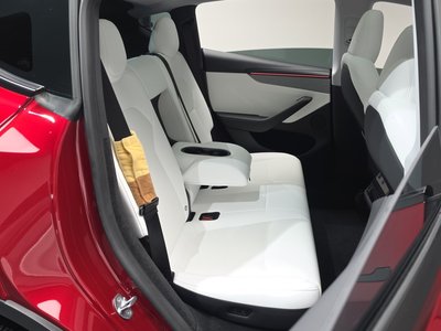 2025 Tesla MODEL Y — миниатюра 17