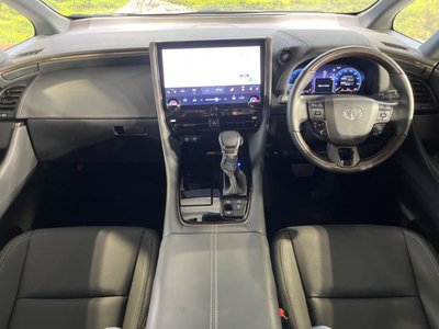 2024 Toyota ALPHARD photo 3