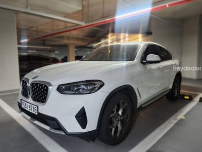 2023 BMW X4 照片 2