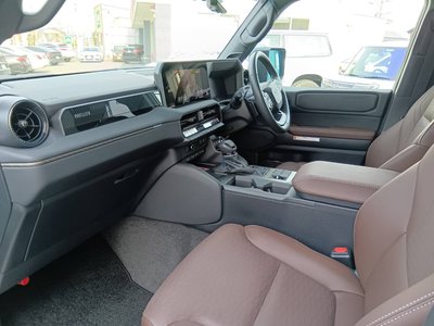 TOYOTA LAND CRUISER 250 - 5