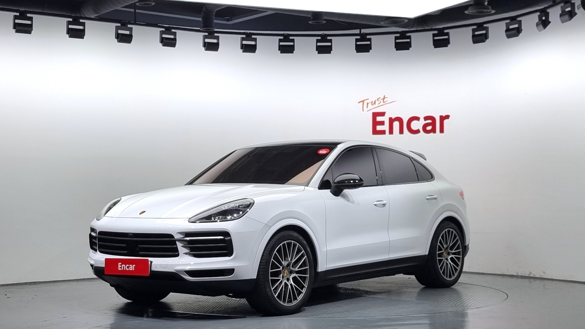 PORSCHE CAYENNE - View 1