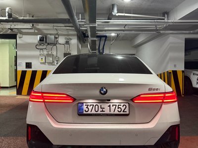 BMW 5 SERIES - 4