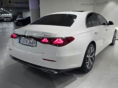 MERCEDES-BENZ E-CLASS - 3