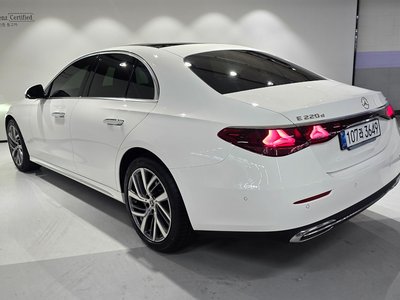 MERCEDES-BENZ E-CLASS - 2