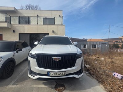 CADILLAC ESCALADE 5TH GENERATION - 1