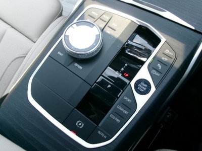 2025 BMW 3 SERIES 缩略图 33