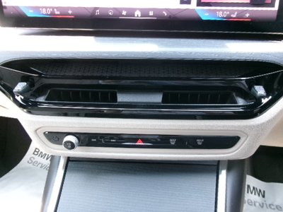 2025 BMW 3 SERIES 缩略图 31