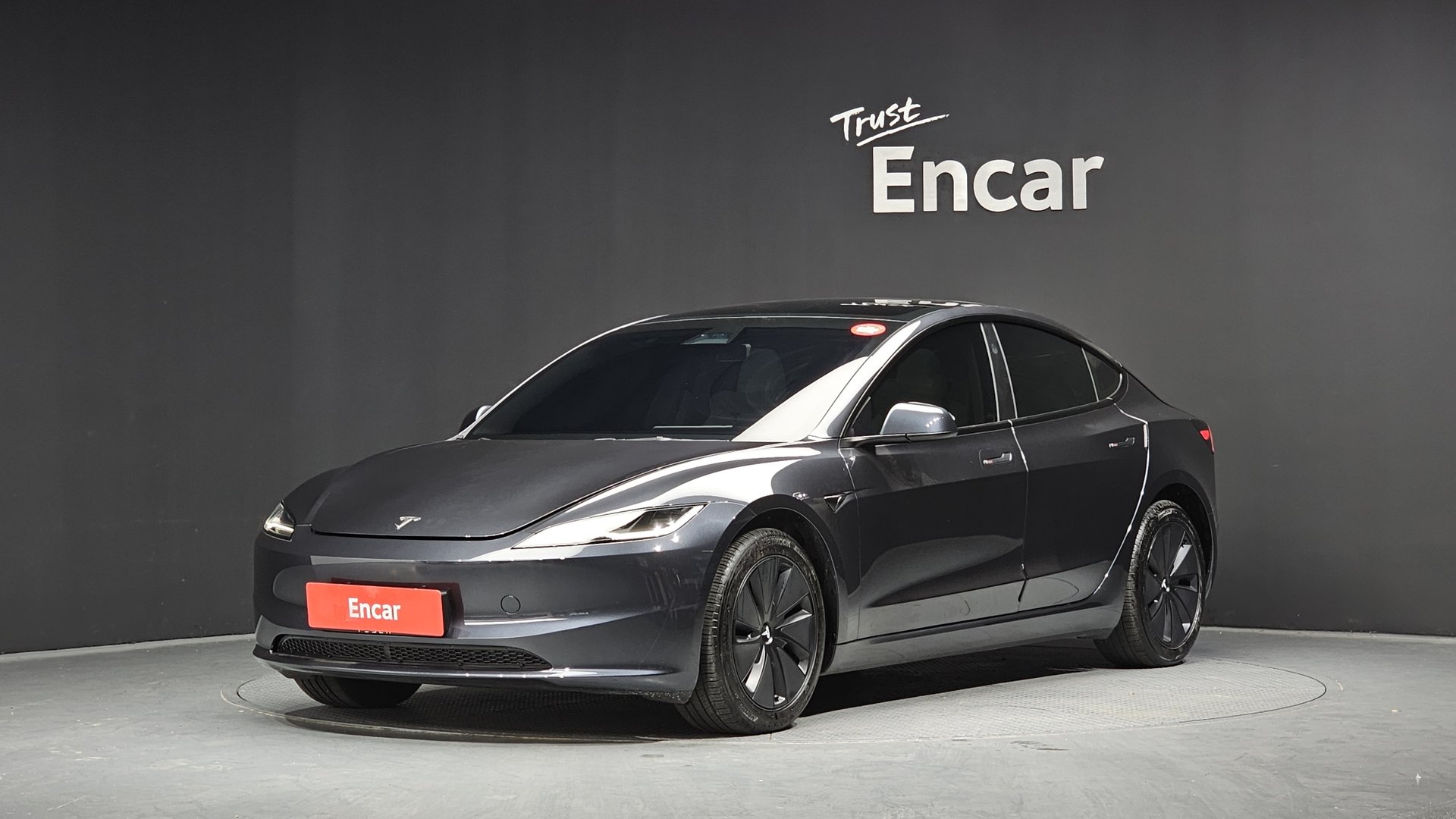 TESLA MODEL 3 - View 1