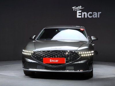 صورة 2 لـ 2023 Genesis G90 (RS4)