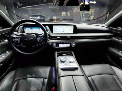 صورة 5 لـ 2023 Genesis G90 (RS4)