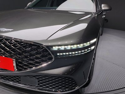 صورة 9 لـ 2023 Genesis G90 (RS4)