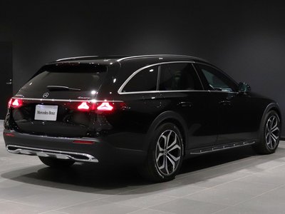 MERCEDES-BENZ E-CLASS - 10