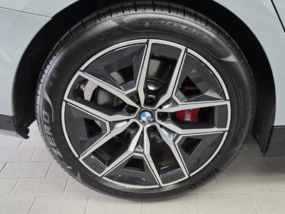 2025 BMW 5 SERIES 照片 6