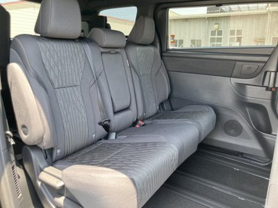 2026 Toyota ALPHARD photo 5