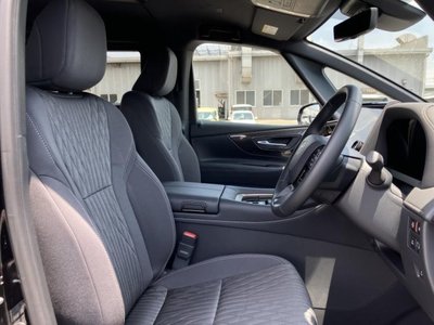 2026 Toyota ALPHARD photo 4