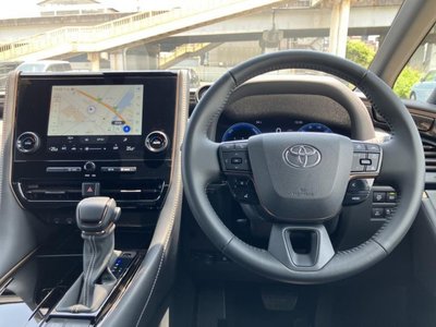 2026 Toyota ALPHARD — миниатюра 16