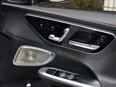 صورة مصغرة 15 لـ 2025 Mercedes-BENZ C-CLASS AMG