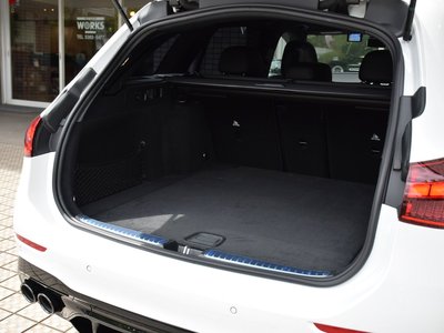 صورة مصغرة 16 لـ 2025 Mercedes-BENZ C-CLASS AMG
