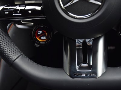 صورة مصغرة 14 لـ 2025 Mercedes-BENZ C-CLASS AMG
