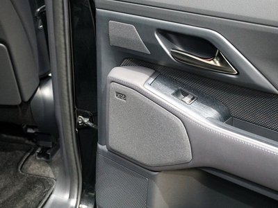 صورة مصغرة 48 لـ 2025 Lexus GX