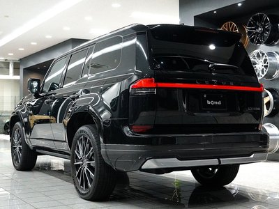 صورة مصغرة 42 لـ 2025 Lexus GX