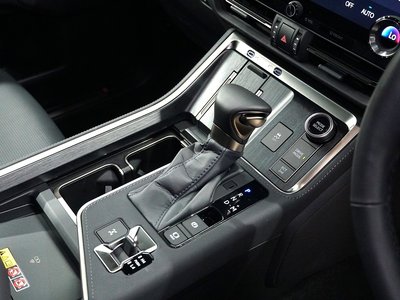 صورة مصغرة 17 لـ 2025 Lexus GX
