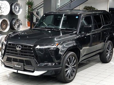 صورة مصغرة 35 لـ 2025 Lexus GX