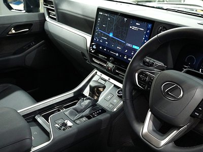 صورة مصغرة 12 لـ 2025 Lexus GX