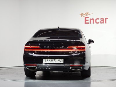 2021 Genesis G90 photo 4
