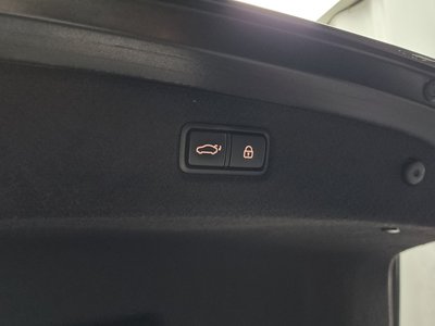 صورة مصغرة 36 لـ 2021 Genesis G90