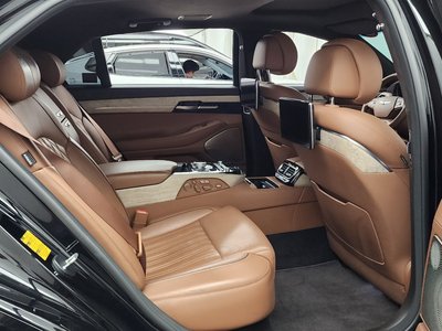 صورة مصغرة 18 لـ 2021 Genesis G90