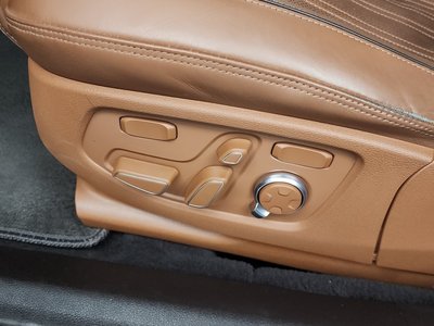 صورة مصغرة 32 لـ 2021 Genesis G90